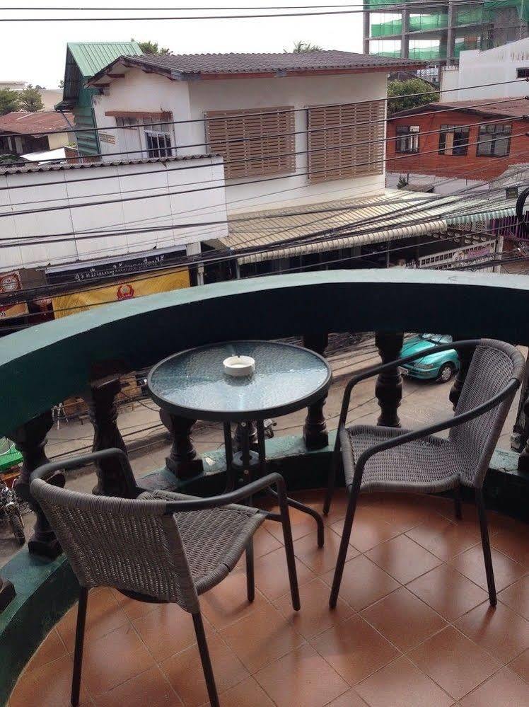 The Irish Clock Hotel Udonthani Kültér fotó